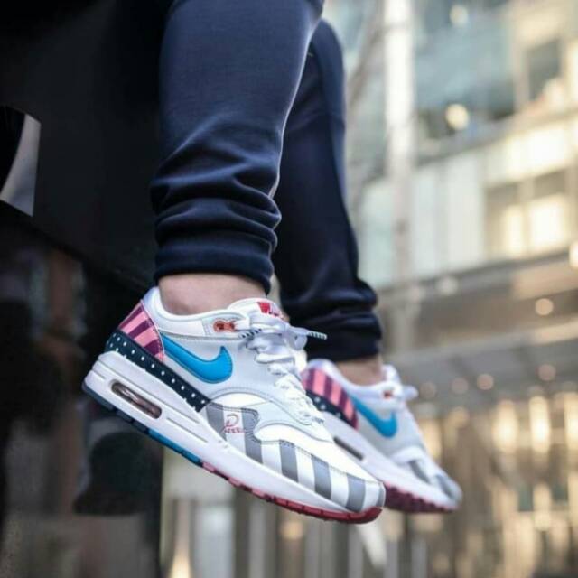Nike Air Max 1 x Parra
PREMIUM