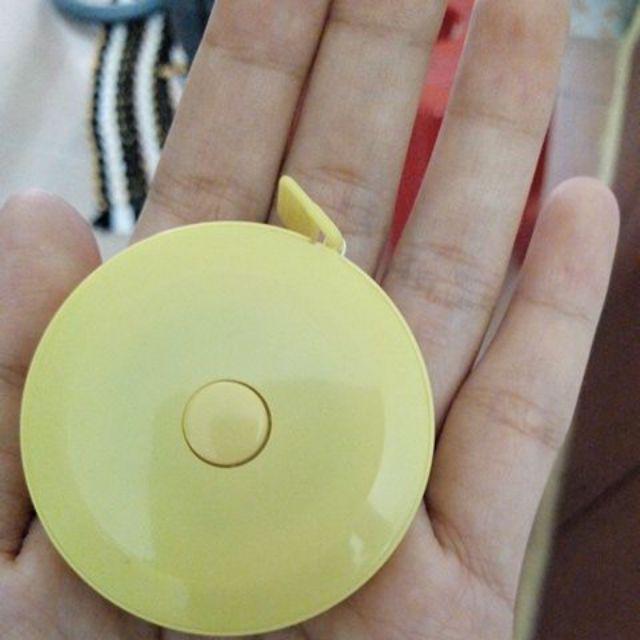 1pc Pita Pengukur Dengan Model Dapat Ditarik Dan Bahan Halus Untuk Perlengkapan Jahit