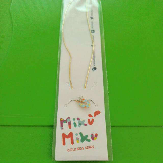 Kalung anak miku-miku huruf 'U'