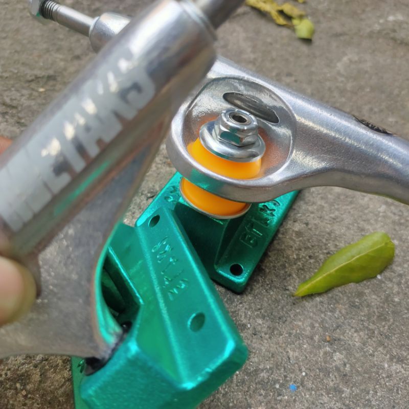 Etaks Truck Skateboard