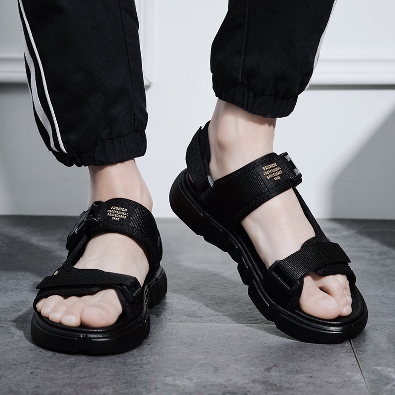 [COD &amp; Kirim Hari ini] Sendal Pria Tali Belakang Yang Bisa Dilepas Sandal Pria Sendal Gunung Pria Sandal Gunung Pria Sendal Pria Kakinien Sendal Cowok Kekinian Sendal Pria Casual Sendal Kasual Pria Sendal Fashion Pria Sepatu Sandal Pria