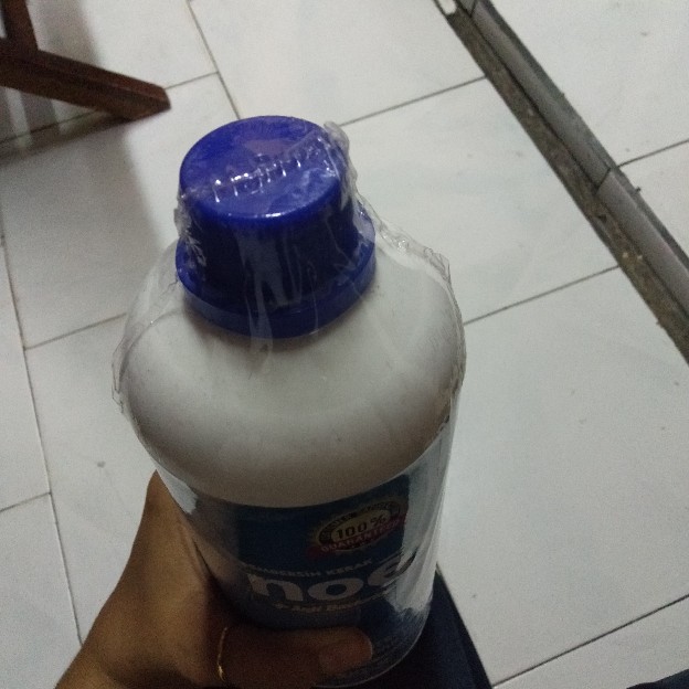 Noey Pembersih Kerak Keramik Porselen Lantai Kloset Toilet Kamar Mandi - 1000ml