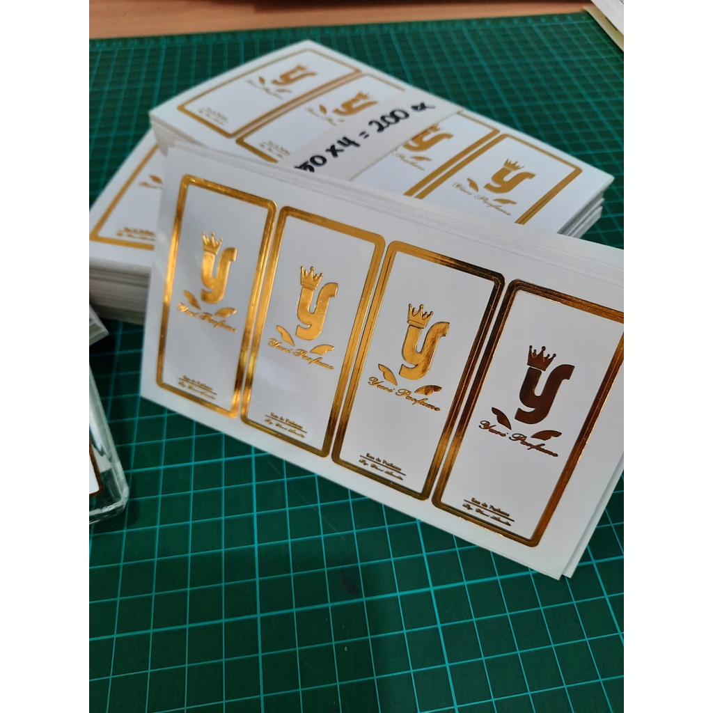 

CETAK Stiker Gold silver hologram