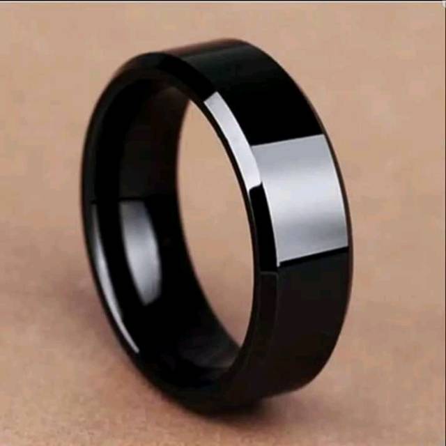 Cincin Titanium Hitam Polos Pria Wanita