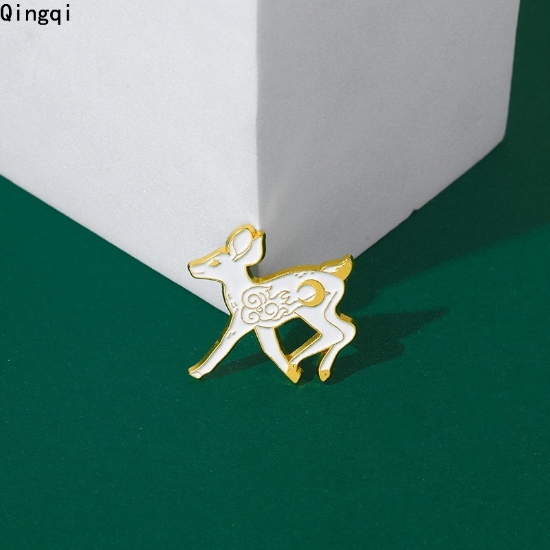 Bros Pin Enamel Bentuk Rusa Putih Bahan Alloy Untuk Pakaian