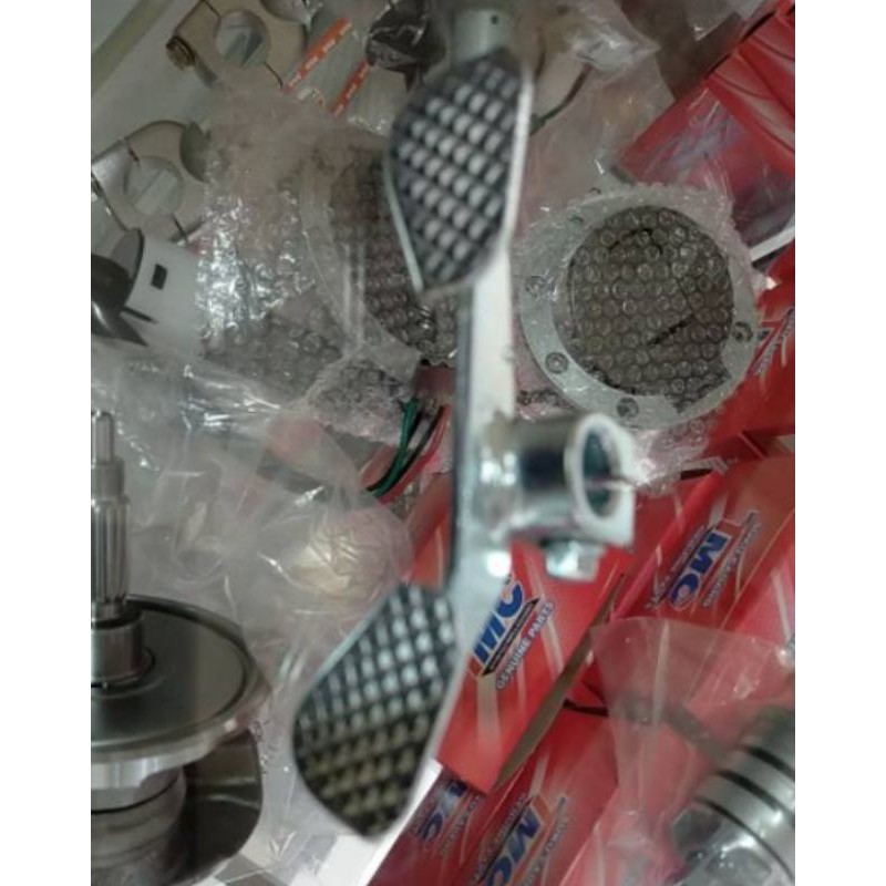 Pedal gear box gigi maju.mundur motor roda tiga