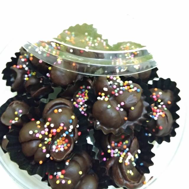 

Habibi chocolate pastries