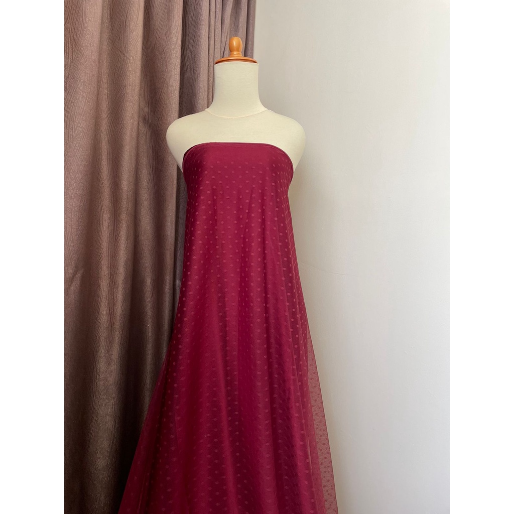 Bahan Kain Tile Tille Tule Tulle Dot Dotty Warna Merah Maroon Marun