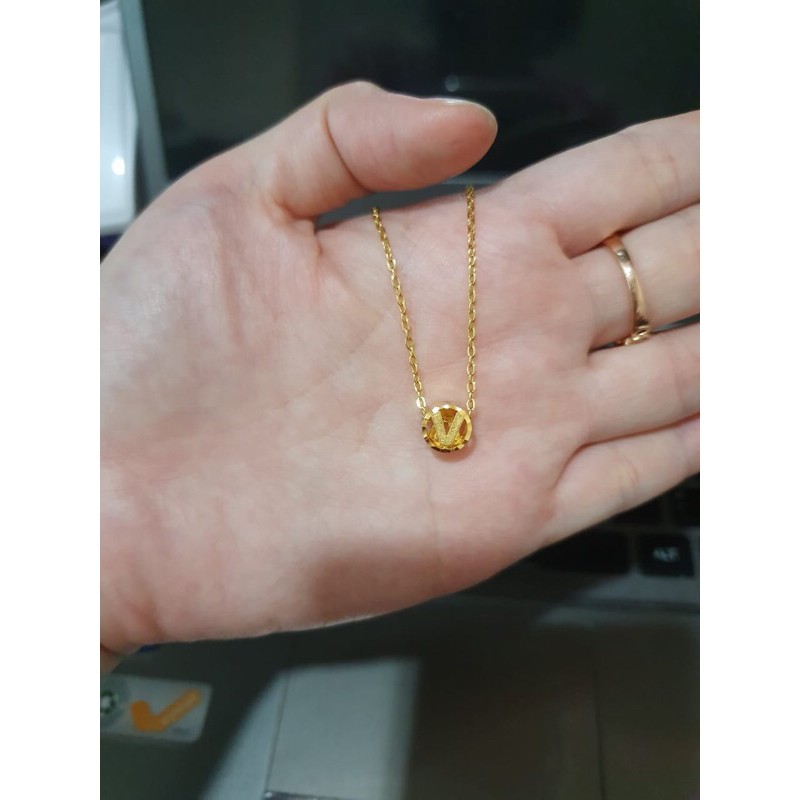 Kalung inisial huruf v kadar 700 emas asli