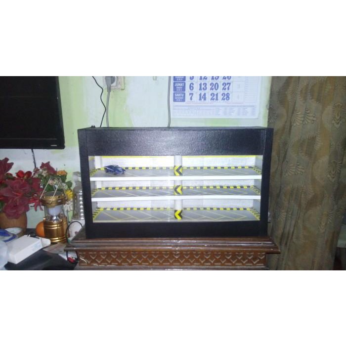 Ferna | Rak Hotwheels Display Parkir Led Isi 18 Slot