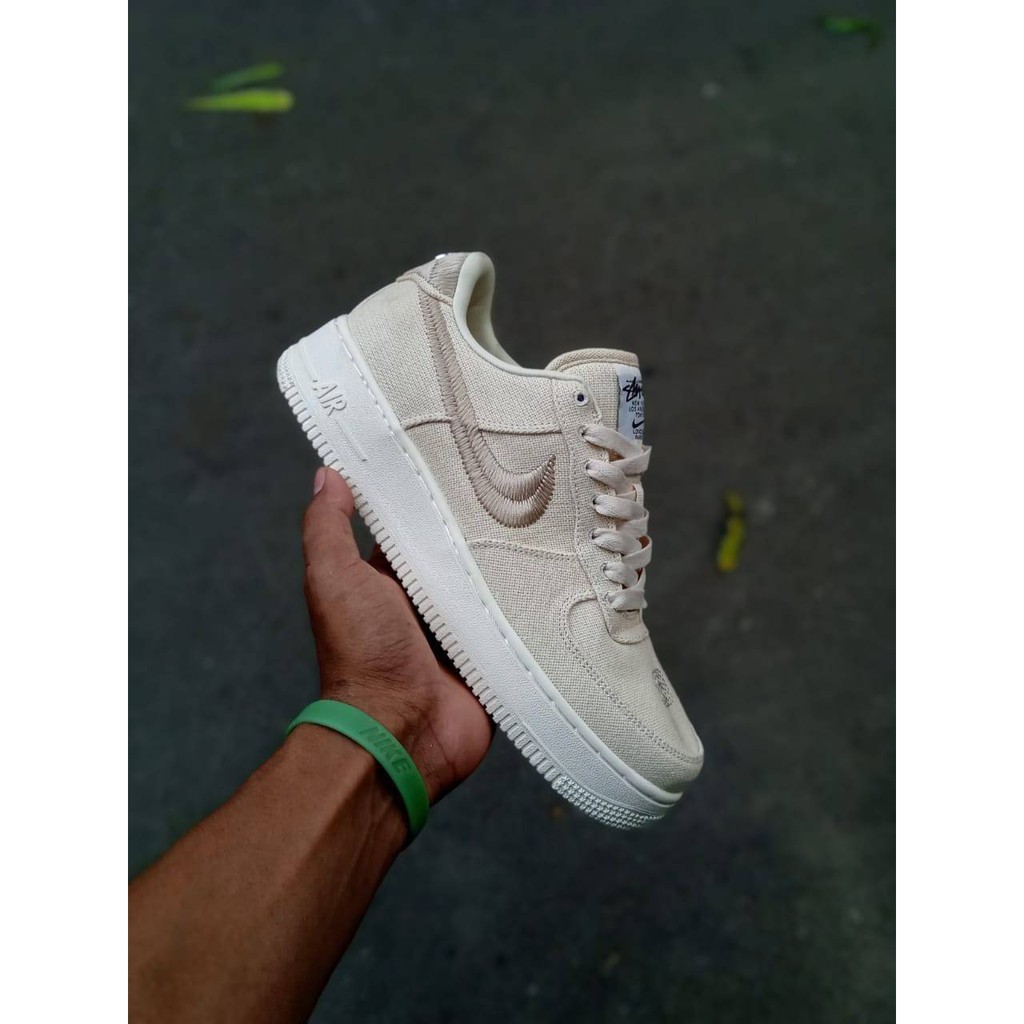 SEPATU NIKE AIR FORCE 1 LOW X STUSSY