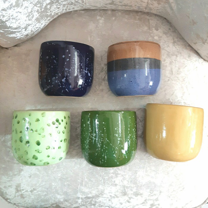 Homedecorbandung_Megaputeri | Barang Antik  | Pot Dinding Keramik Warna Warni| Bisa Bayar Ditempat |