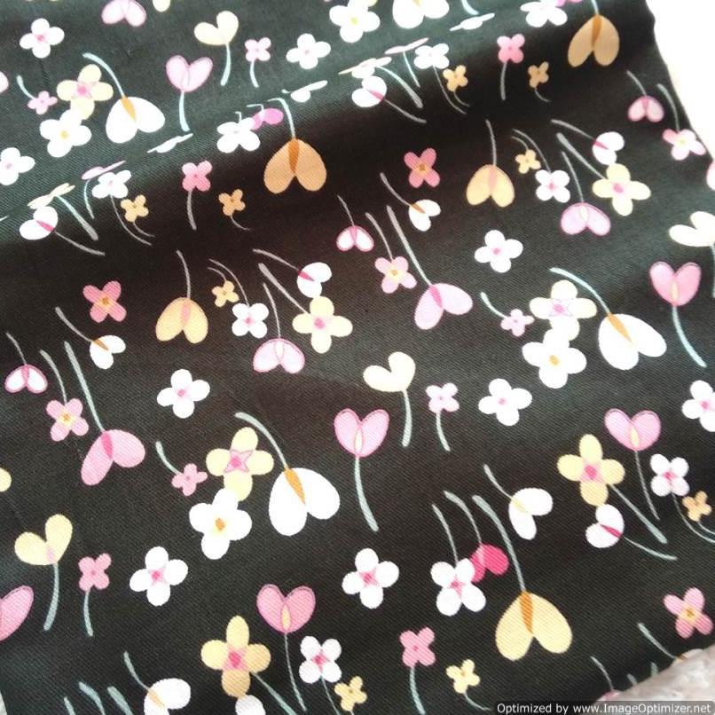 Kkb39 Kain Katun Jepang Motif Bunga Love Kecil uk 50cmxlebar kain 