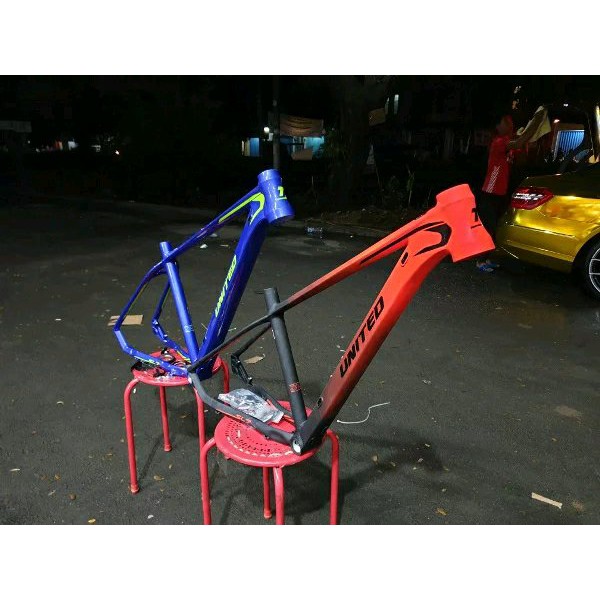 NEW   frame United SL7