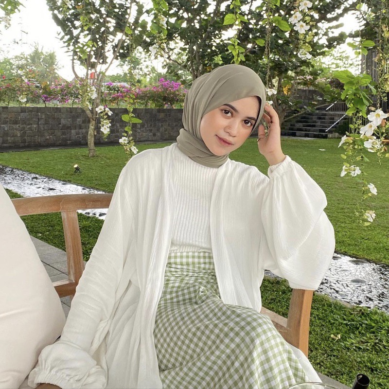 GFS LALUNEY SNOW SHEER CRADENZA OUTER CARDI LUARAN WANITA