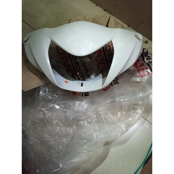 batok depan spacy putih