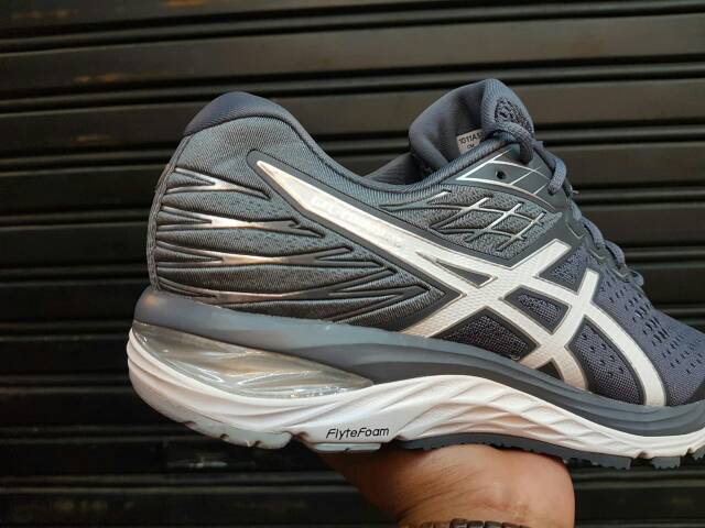 asics gray running shoes