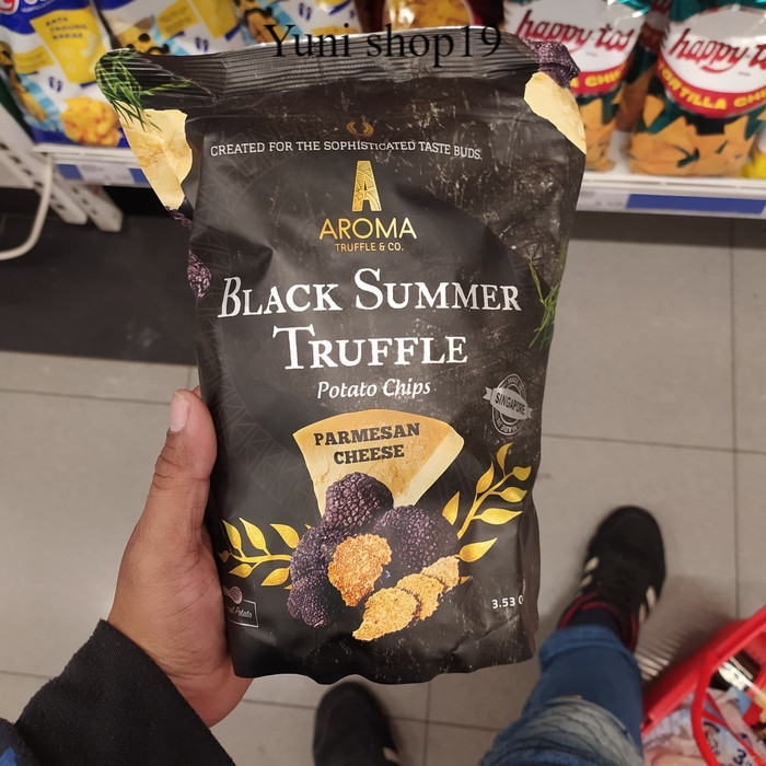 

aroma black summer truffle parmesan cheese - snack black truffle