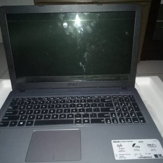Laptop Asus X540Y