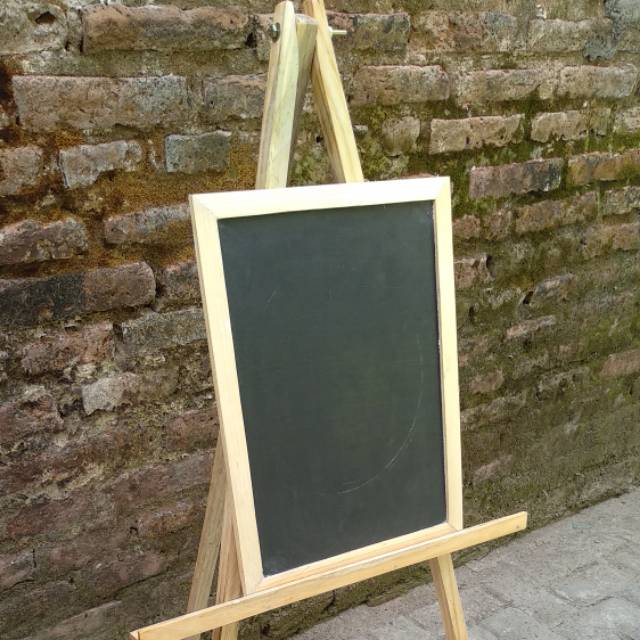 

Papan kayu kapur hitam