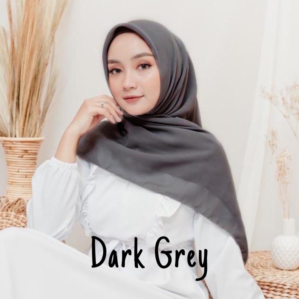 Hijab Segi Empat Bella Square Jilbab Maula Kerudung Bela Square Bahan Polycotton Premium Part 2-Bella Dark Grey