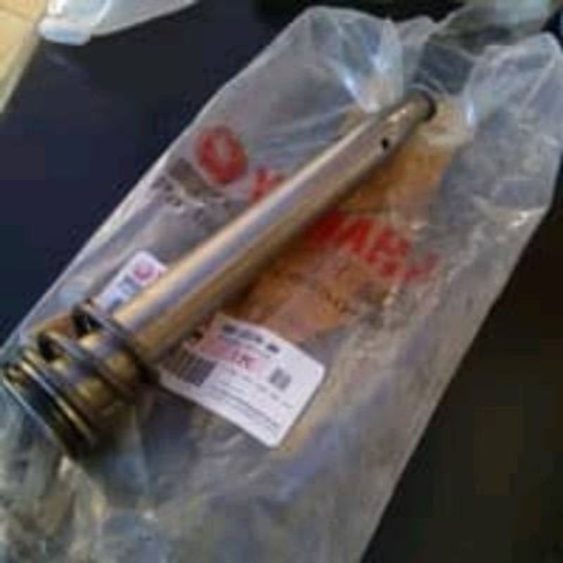 SULING SHOCK DEPAN YAMAHA R25 MT25 ORIGINAL YGP 1WD-F3170-00