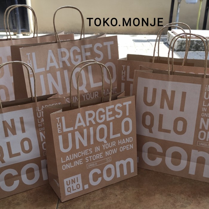 

NEW PAPER BAG UNIQLO ORIGINAL - S