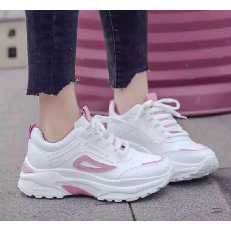 Sepatu Sneakers Kasual Wanita Chunky Fashione02