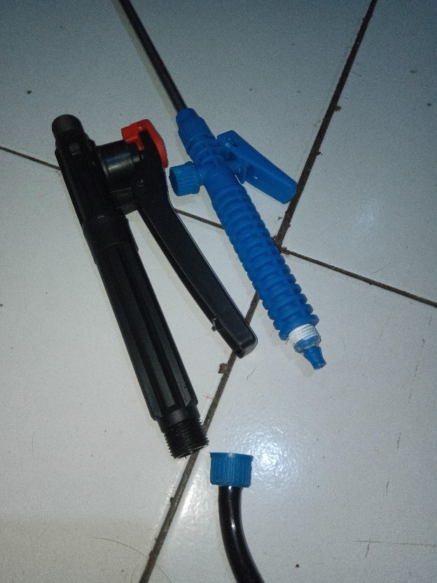 Handle Pencetan Sprayer Elektrik