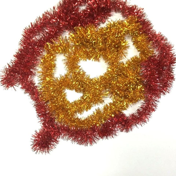 

Slinger Imlek / Tinsel / Garlan / Hiasan Imlek - Polos Emas