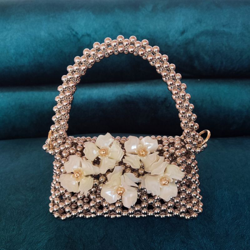 Triangle bead bag