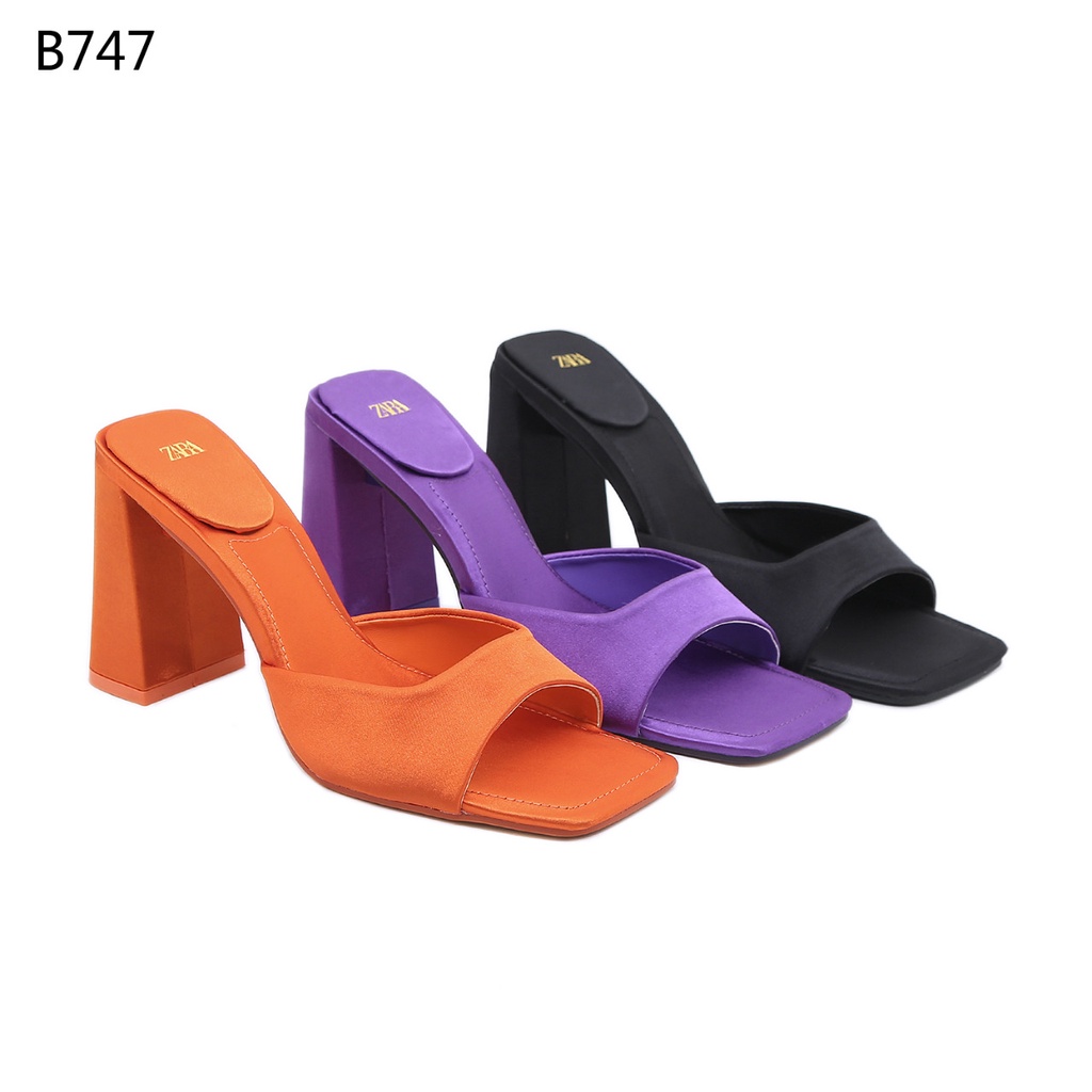 ZR Heels B747