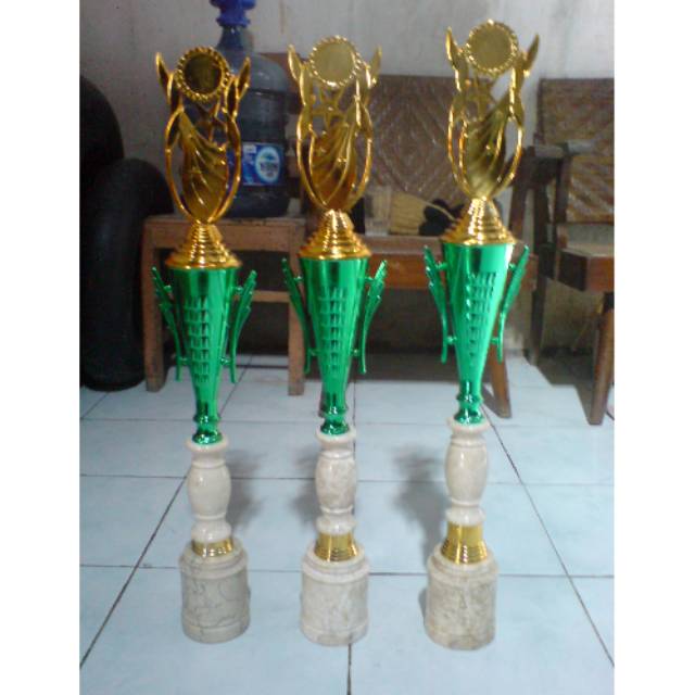 

Piala marmer kaki 1 khas Tulungagung