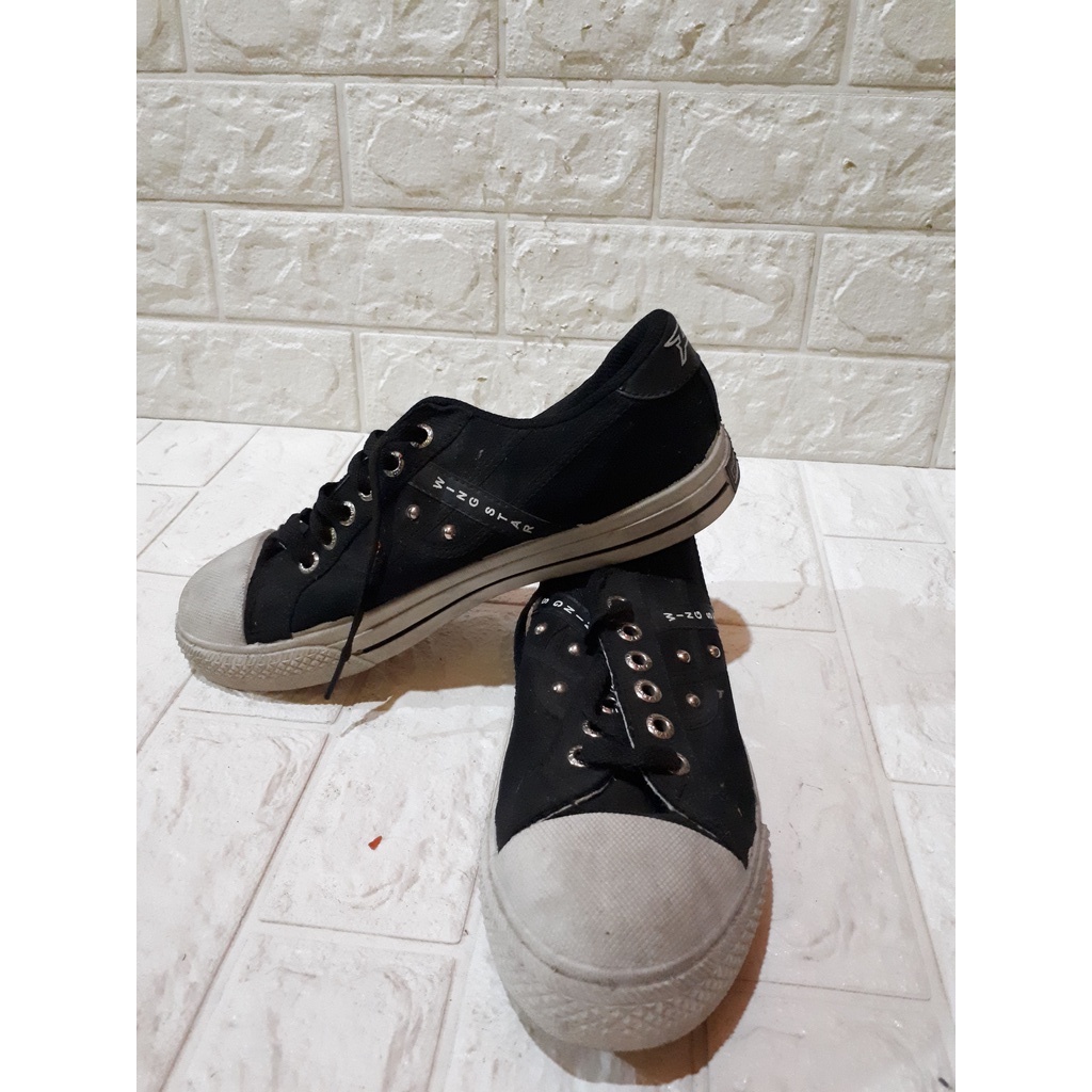 SEPATU SEKOLAH DALLAS WINGSTAR
