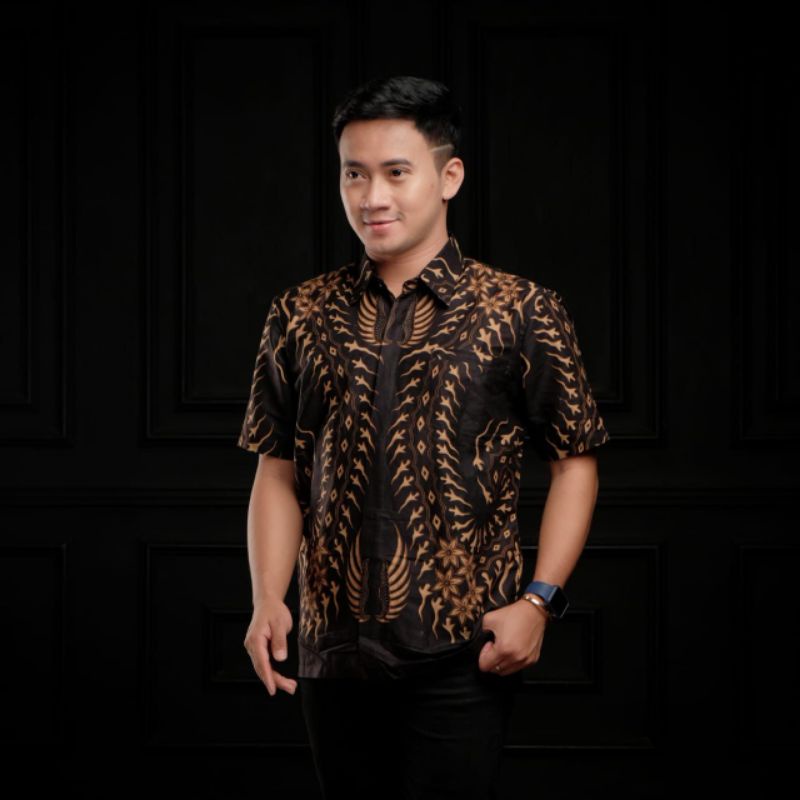 batik terbaru motif keris susun kemeja batik pria lengan pendek
