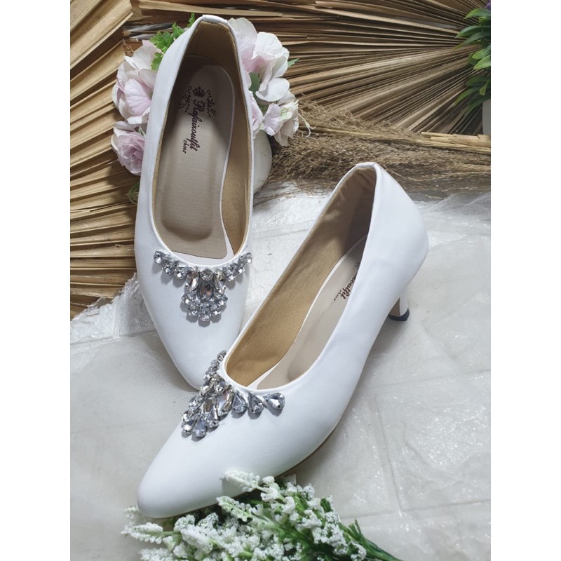 sepatu chitamy putih tinggi 7cm lancip