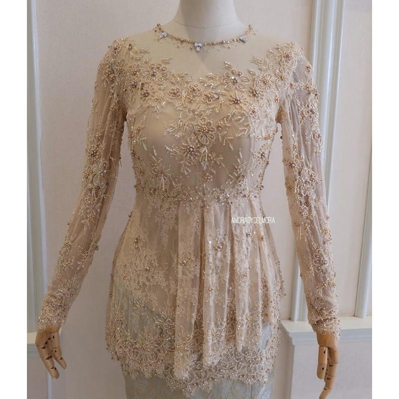SEWA Kebaya Delmora Amora by Delmora RTW Kebaya Wisuda