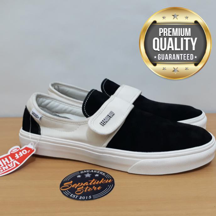 promo sepatu vans vault slip on 47 x fear of god black white terbaru