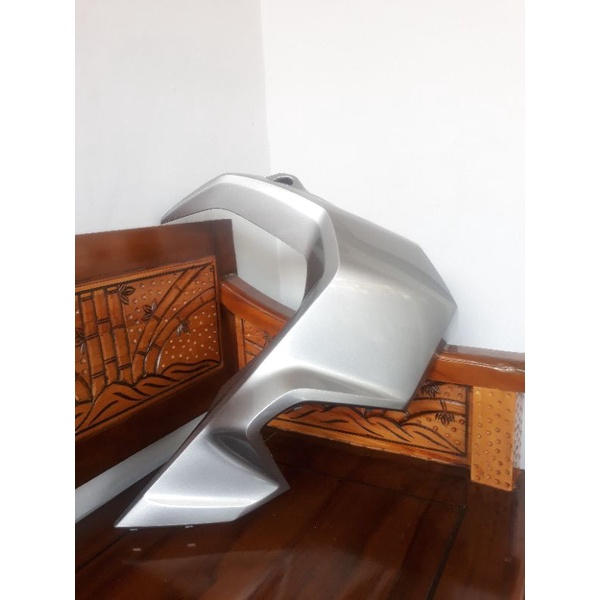 cover sayap kanan silver ADV150 original 64501K0WN00ZF
