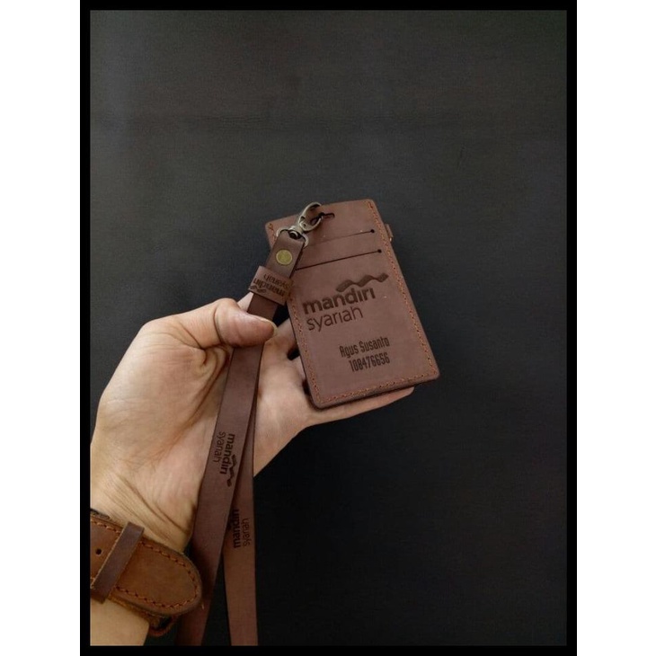 

SALE ID CARD HOLDER KULIT CUSTOM NAMA & INTANSI/PERUSAHAAN SALE
