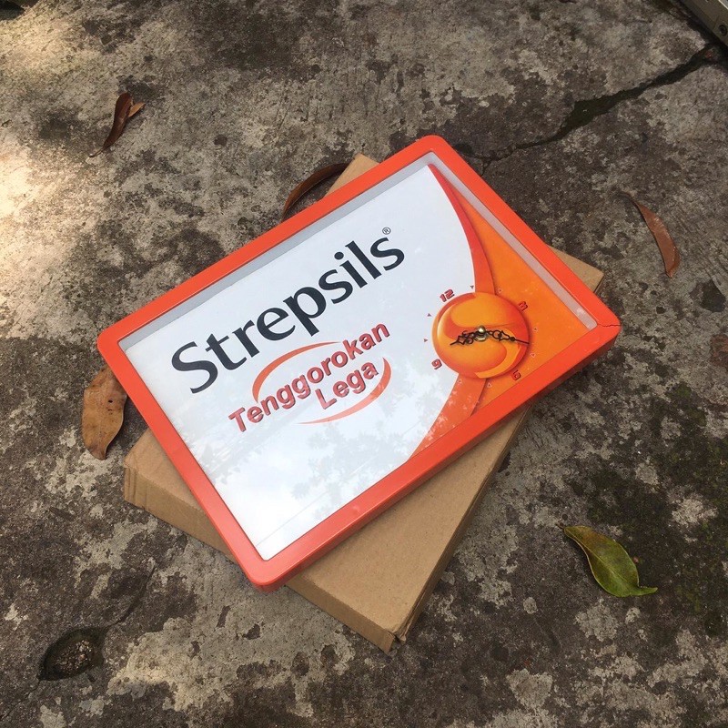 jam dinding iklan vintage jadul STREPSILS unik murah