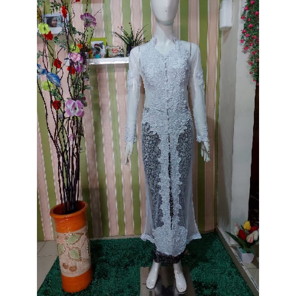 setelan kebaya akad panjang/kebaya penagantin putih dan rok