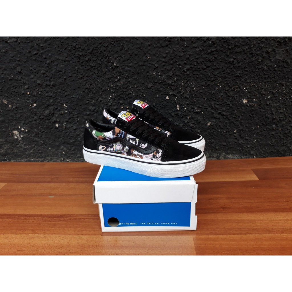 DISNEY PIXAR X VANS OLD SKOOL TOY STORY BLACK WHITE CUSTOM unisex