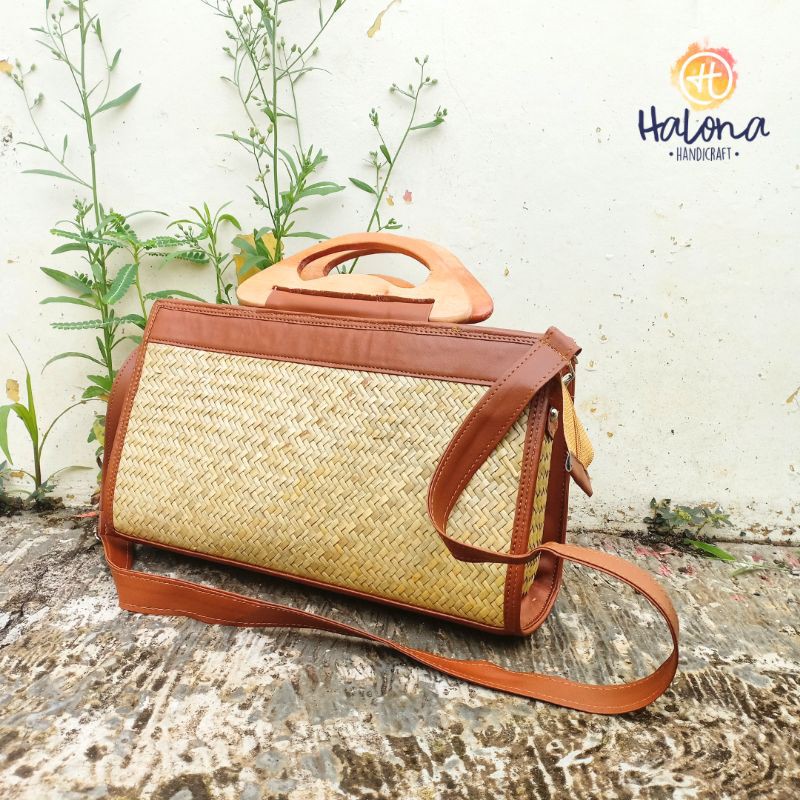 TAS ANYAMAN PANDAN SLEMPANG/TAS ANYAM PANDAN/TAS SLEMPANG ANYAMAN/TAS ANYAMAN/TAS ANYAMAN WANITA/TAS