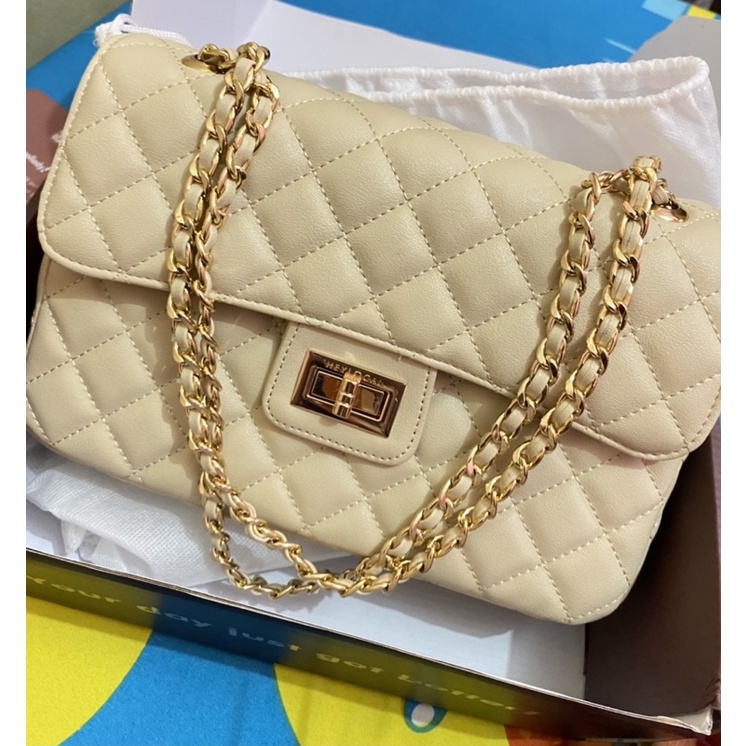 Tas Boston Classic ‘Vanilla’ Medium by LOCAL.ID