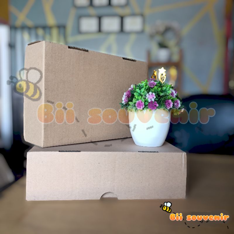 

BOX KARFT COKLAT POLOS UKURAN 6X23X15,5, BOX HAMPERS,BOX SOUVENIR,BOX COKLAT POLOS