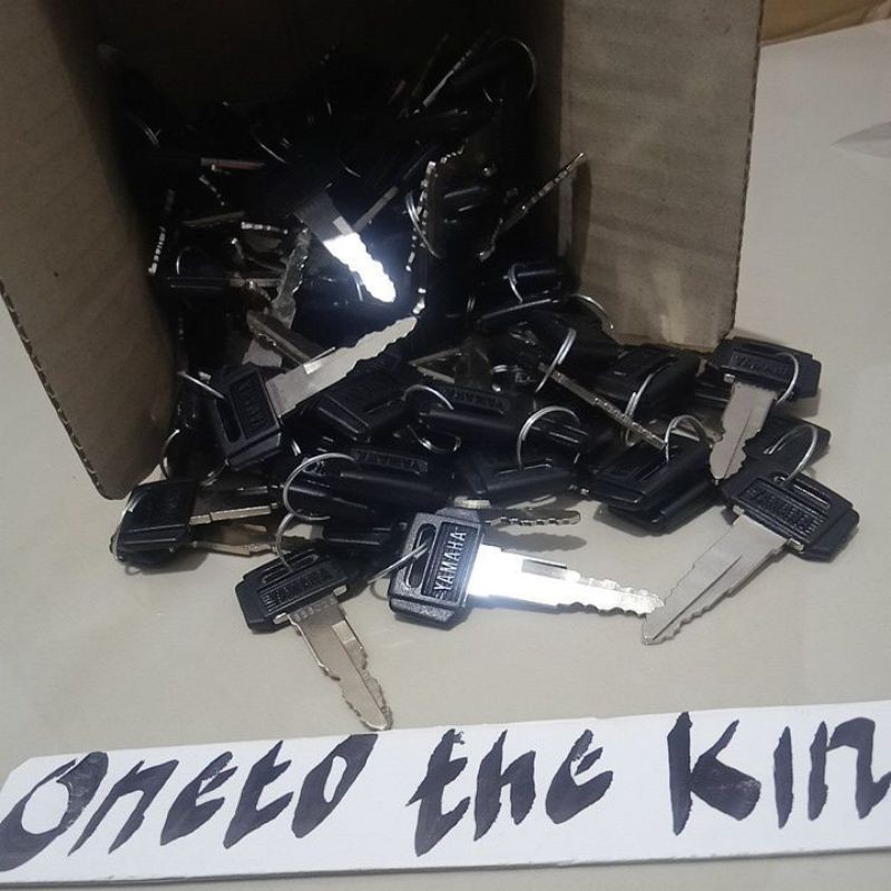 Mata kunci anak kunci Yamaha universal original Yamaha