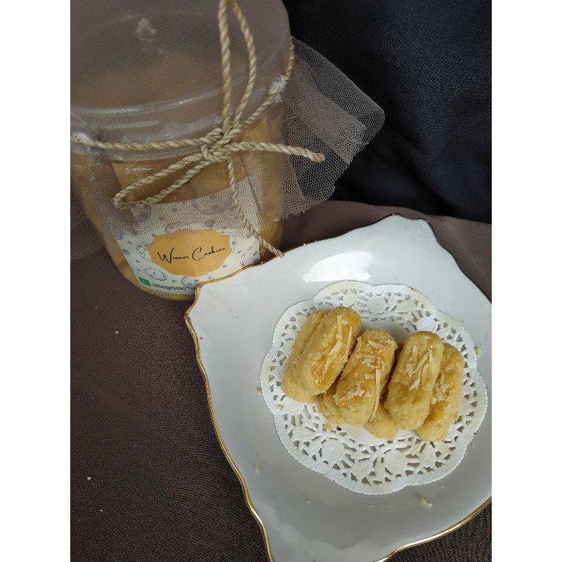 

Kue Kastengel keju Edam