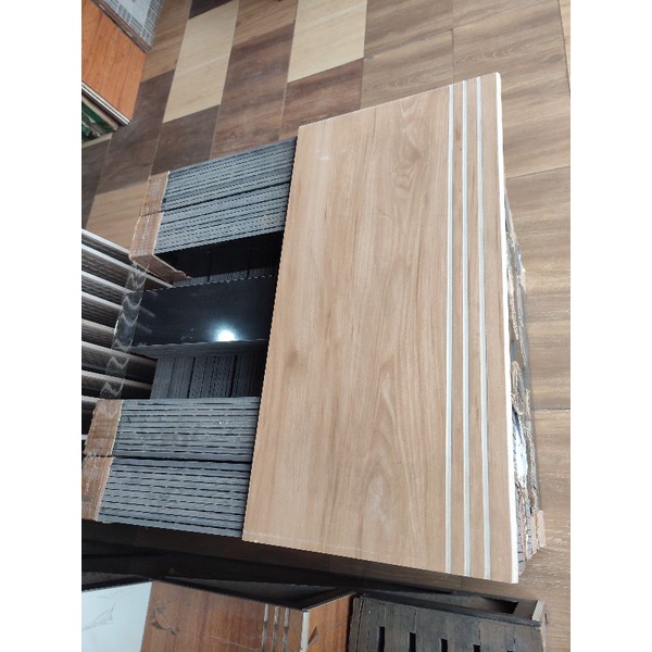 granit tangga 30x60&amp;20x60 natural kingwood