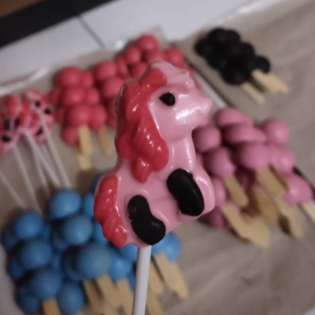 

Coklat karakter kuda poni unicorn lolipop permen anak